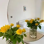 דירה Mia, 50 Sqm, Parking Included זמברטיה