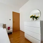 דירה Mia, 50 Sqm, Parking Included