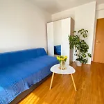 Mia, 50 Sqm, Parking Included דירה *
