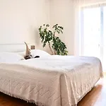 Mia, 50 Sqm, Parking Included *