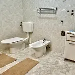 Mia, 50 Sqm, Parking Included דירה