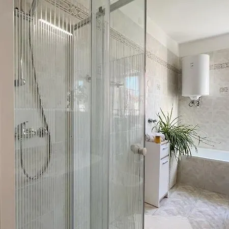 Mia Apartment *