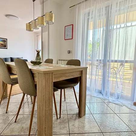Mia Apartment *